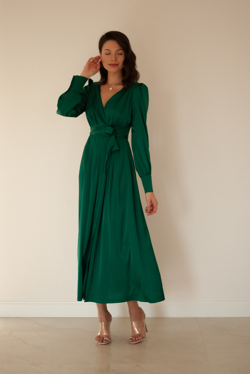 Zielona sukienka maxi z długim rękawem